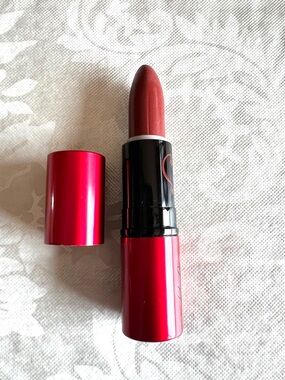 Vintage Lola Lip Cream Lipstick
